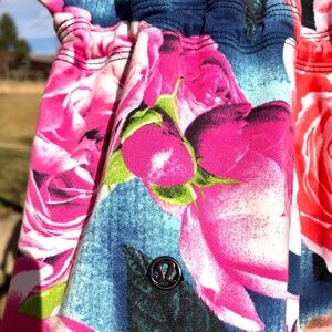 Lululemon Pink & Rose 🌹 Floral Print Hooded Jacket